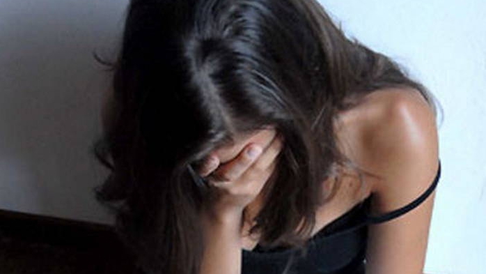 Coşmarul unei tinere din Vaslui. A picat pe mâna proxeneţilor. Ce a urmat a fost de neînchipuit