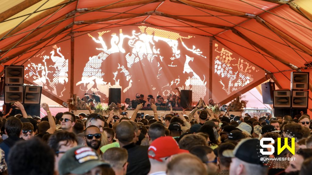 Festivalul care adună oamenii ce iubesc muzica – de la români la turiști străini