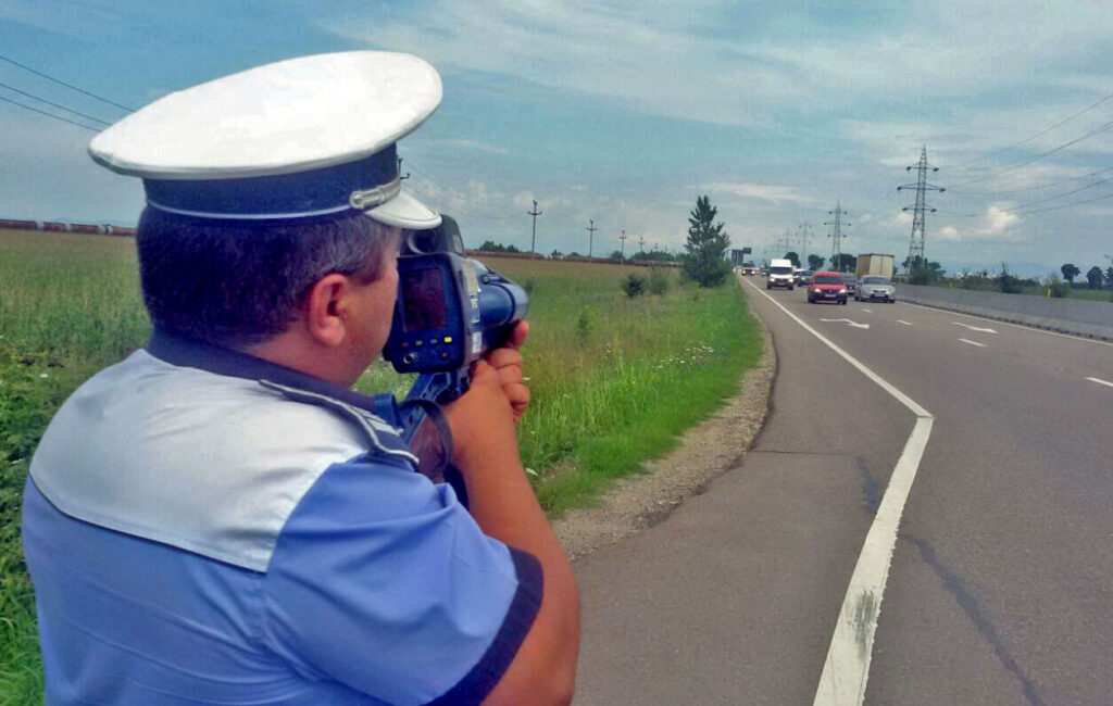 Viteză record în România. Cât avea la oră un șofer prins de poliție?