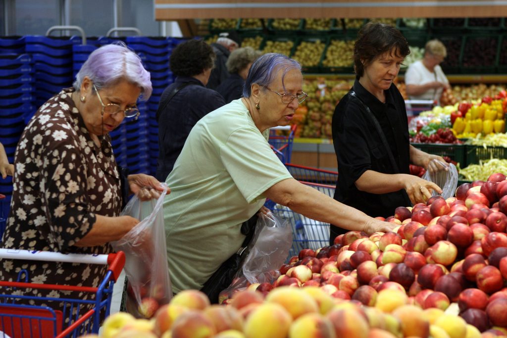 A început plata pensiilor majorate!