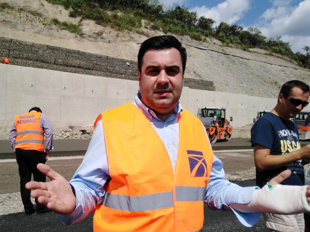 Autostrada Ploiești - Brașov, "o balivernă". CNAIR, acuzații dure la adresa lui Răzvan Cuc