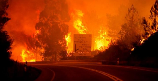 Avertismentul MAE pentru români. Risc ridicat de incendii în Grecia