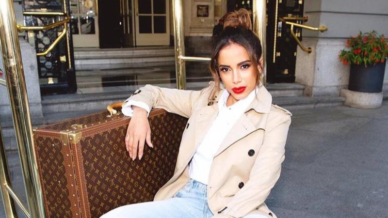 Ştirile false despre Anitta devin virale. Ce i s-a pus în „cârcă” celei mai mari vedete pop