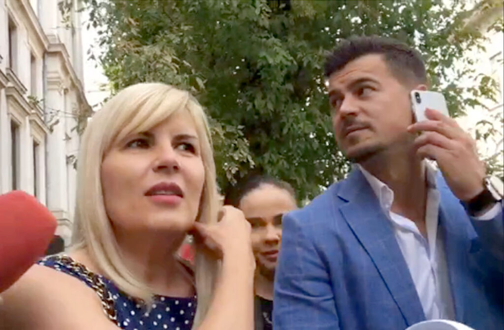 Exclusiv! S-a aflat unde va fi creştinată fetiţa Elenei Udrea