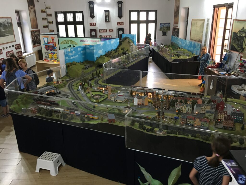 Poftiți în regatul trenulețelor de la Sinaia! REPORTAJ. VIZITAȚI ROMÂNIA