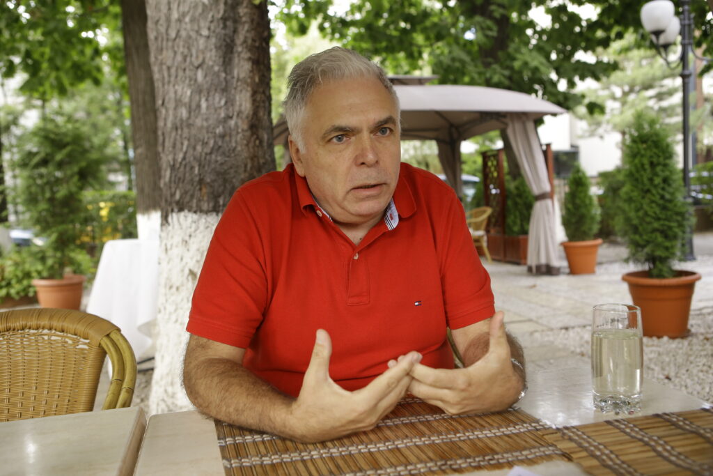 „Lista spionilor” lui Adrian Severin, din 1997, există. Numele lor le știe Emil Constantinescu