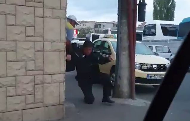 EvZ TV. Scandal! „Polițistul anului” e din Constanța. Imagini interzise minorilor