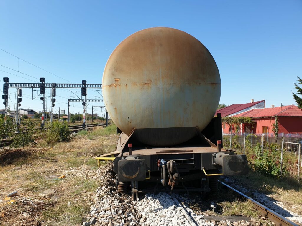 Pericol La Constanța Tren Incărcat Cu Combustibil Deraiat Langă