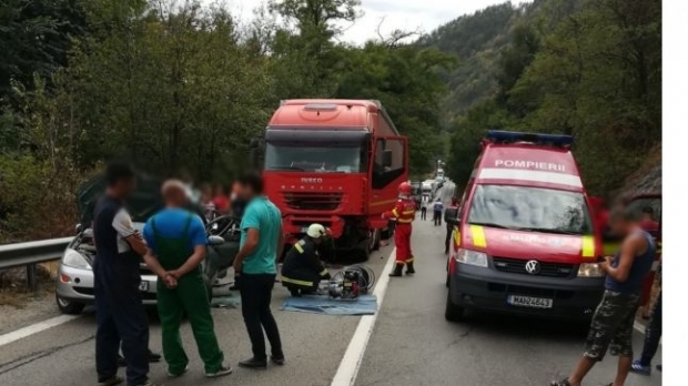 Accident grav pe DN 66. Două persoane au murit. Breaking News