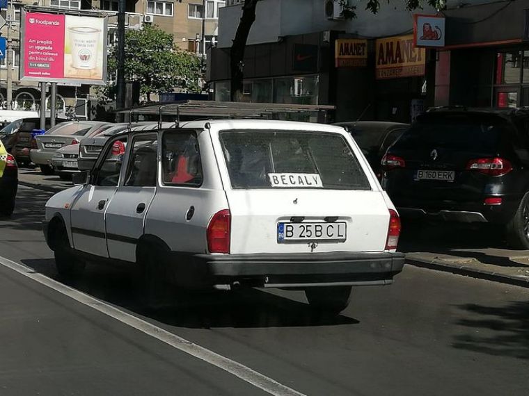 O Dacie unicat în România a apărut în Capitală. Care este numărul de înmatriculare