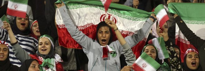 Premieră! Femeile au primit permisiunea de a merge la meciul internaţional de pe 10 octombrie