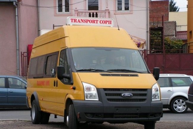 Incredibil ce a putut să facă șoferul unui microbuz școlar!