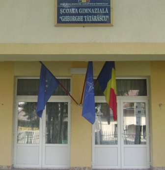 News alert. Profesoară bătută, sechestrată și șantajată