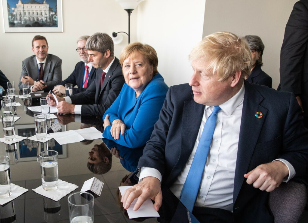 Marea Britanie se pregătește de război cu UE