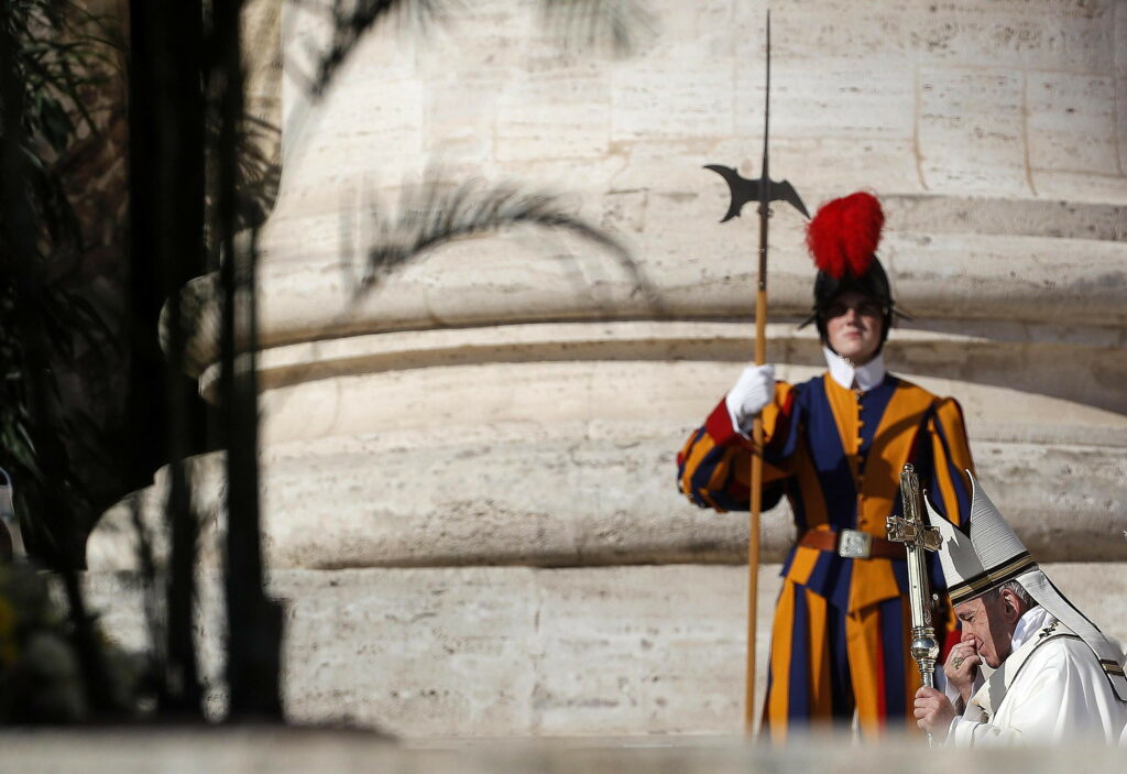 Ochiul Dracului zgâlțâie Vaticanul: Sute de milioane de dolari deturnați din banii săracilor