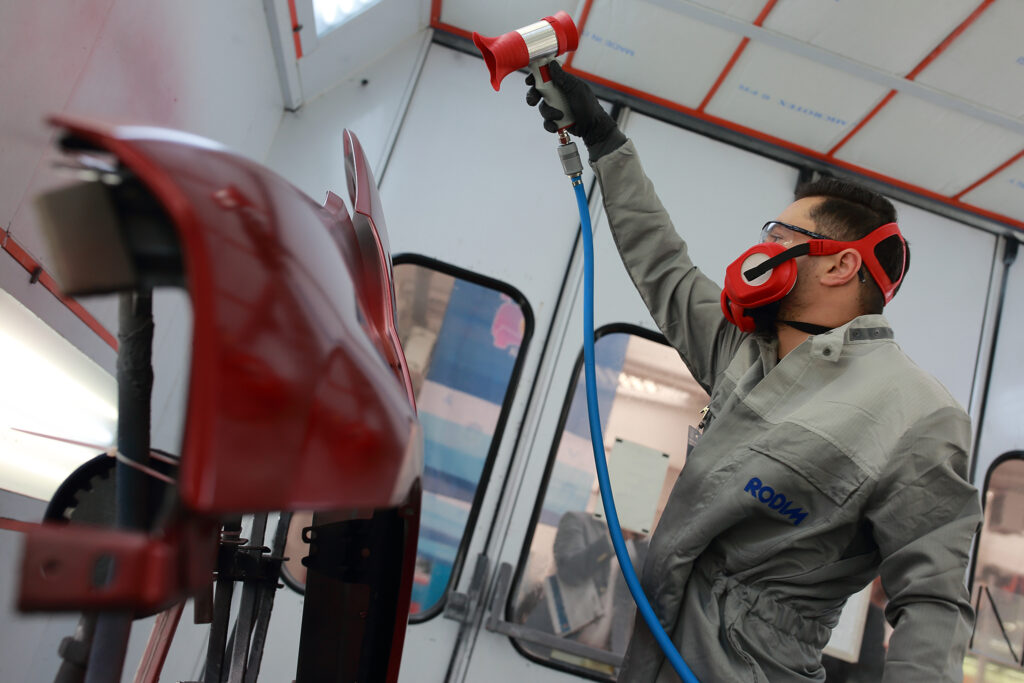 ”Vopsitorul anului în România”. Mai mult decât un concurs. Șansa unui nou început