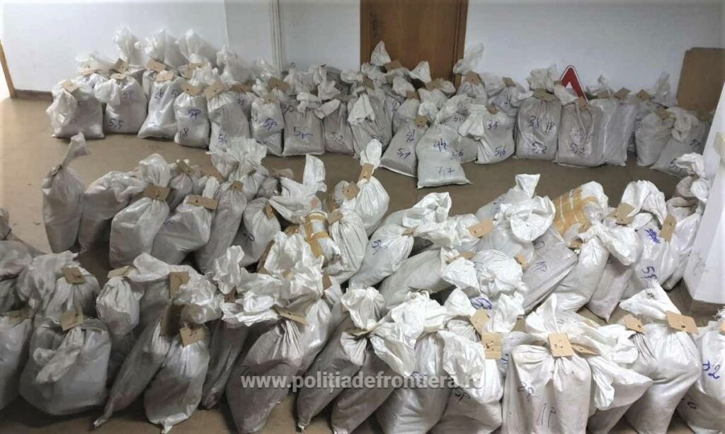 Captură uriașă de droguri la graniță. Cui aparține "marfa" de milioane de euro