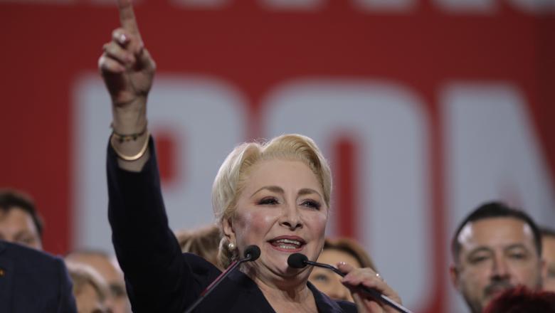 Ironie marca Băsescu la adresa Vioricăi Dăncilă. „A fost ziua dânsei? De unde venea?”