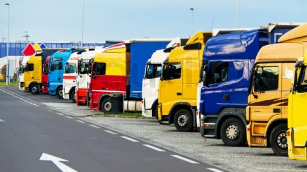 Un român și iubitul lui au ajuns după gratii! Pe cine au șantajat cu filmări compromițătoare