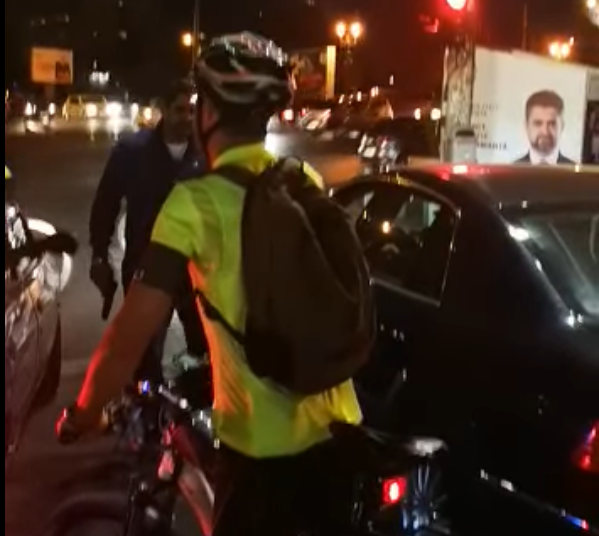 Scandal interlop pe străzile Capitalei! A scos pistolul la un biciclist
