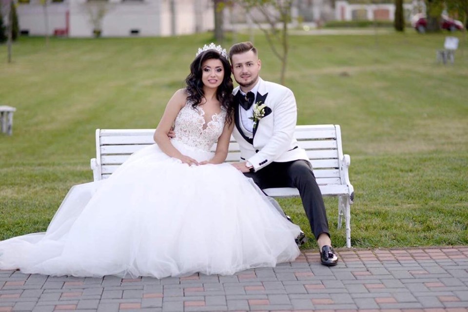 Șoc în lumea muzicii populare! Relația de care nu știa nimeni s-a terminat cu cununie