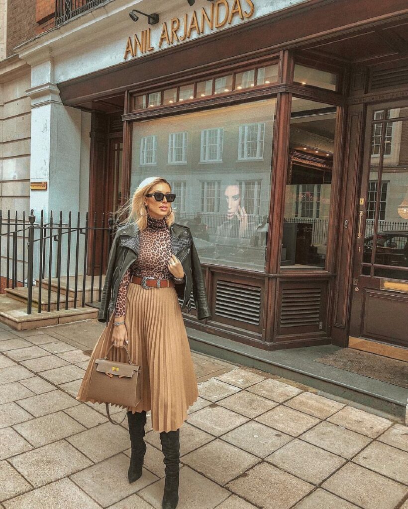 Este cea mai bogată româncă! O adoră toate superstarurile de la Hollywood!