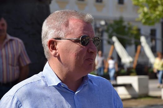 Liberalii denunță frăția PSD cu infractorii