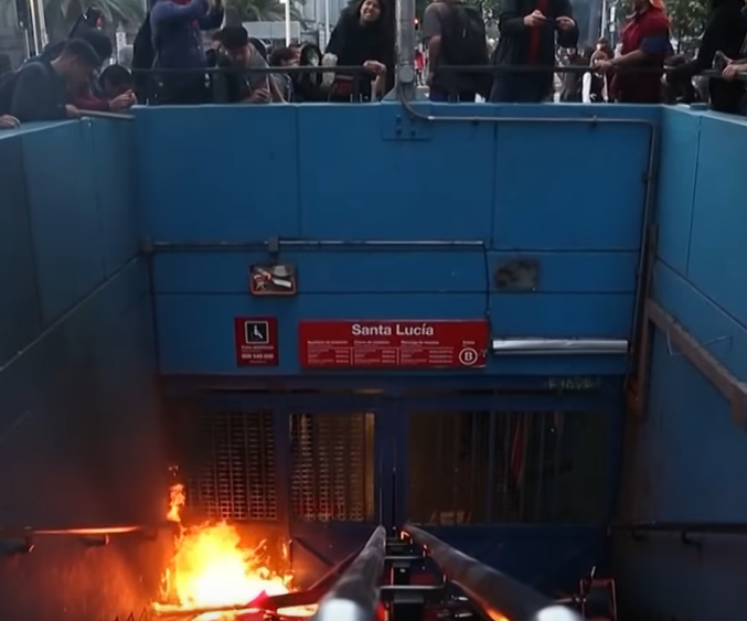 S-a instaurat starea de urgență! Proteste violente de ultim moment