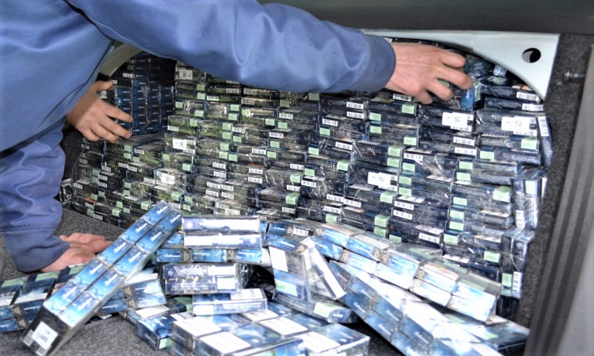 Captură uriașă, a Poliției Române, pe Dunăre. Țigări de contrabandă, la bordul unei nave bulgărești