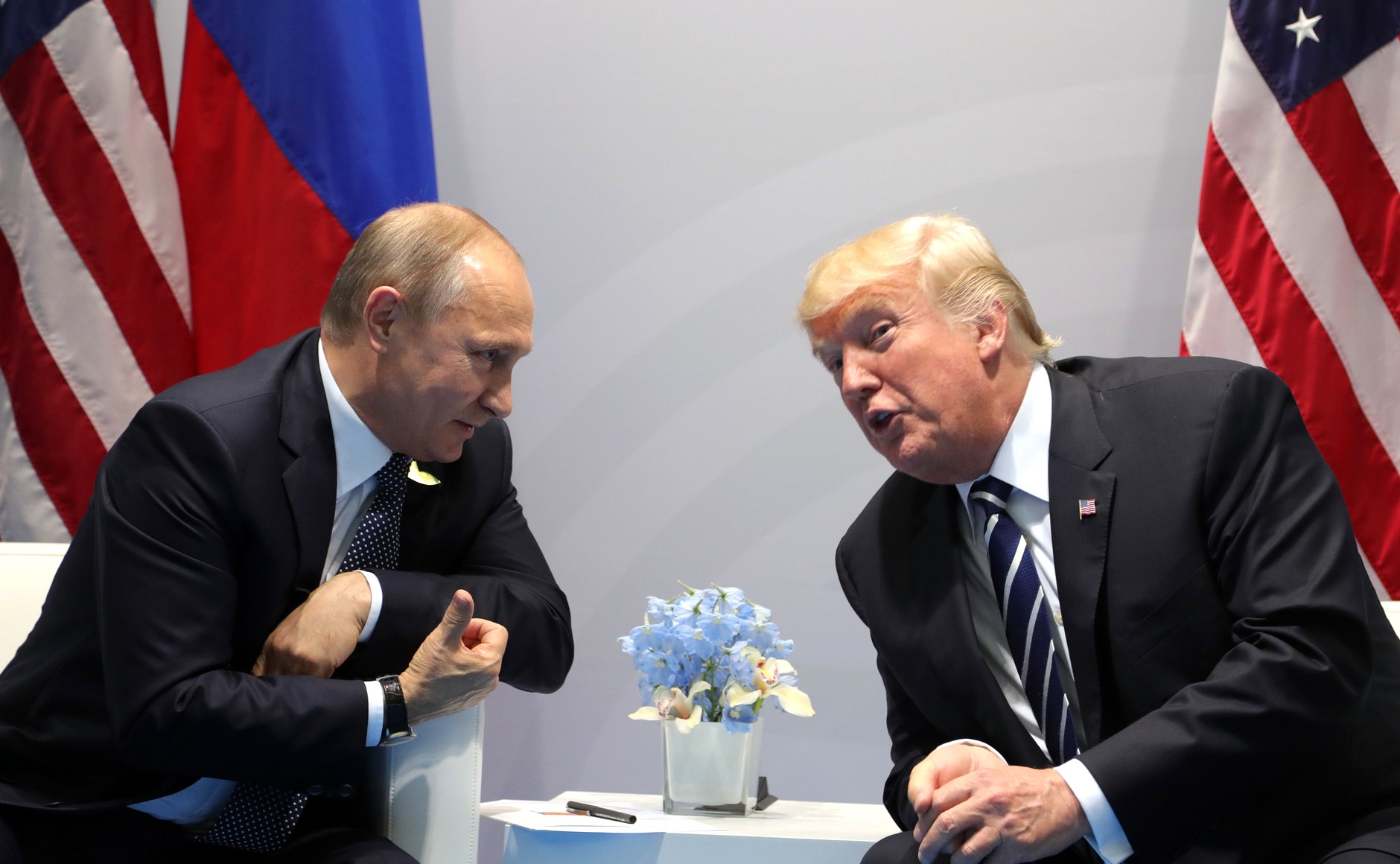 Trump ar urma să discute luni cu Putin, după întâlnirile emisarilor americani de la Moscova și Kiev