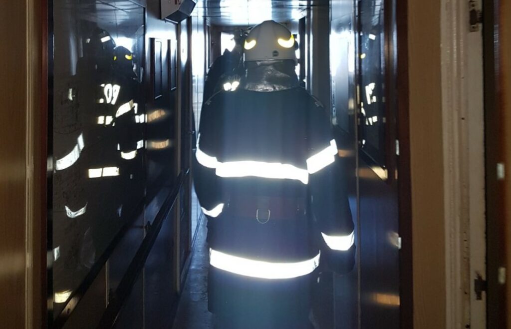 Alertă în portul Constanța. Navă străină incendiată de transfugi