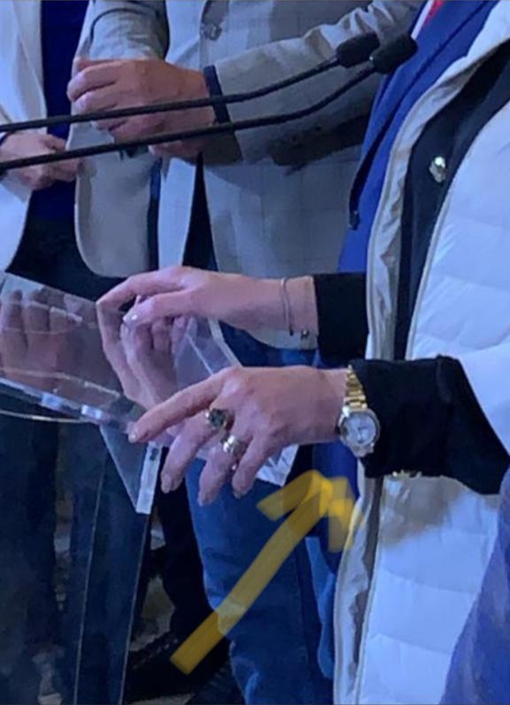 Dăncilă a răbufnit în fața jurnaliștilor. Misterul bijuteriilor a fost elucidat