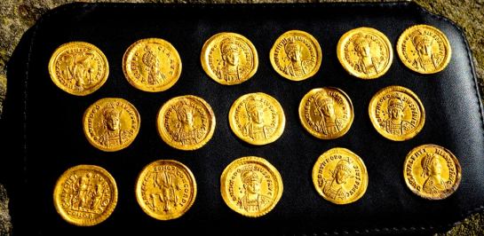 O comoară de monede bizantine din secolul al V-lea, descoperită în Bulgaria