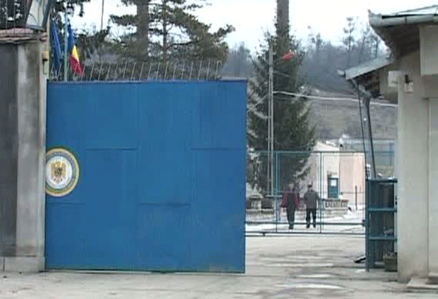 Poliția este în alertă! Evadatul a fugit de sub ochii gardienilor | UPDATE