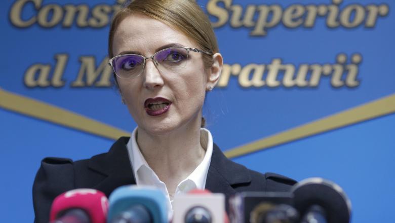 Război în justiție, magistrații se atacă unii pe alții! Scrisoare către Lia Savonea