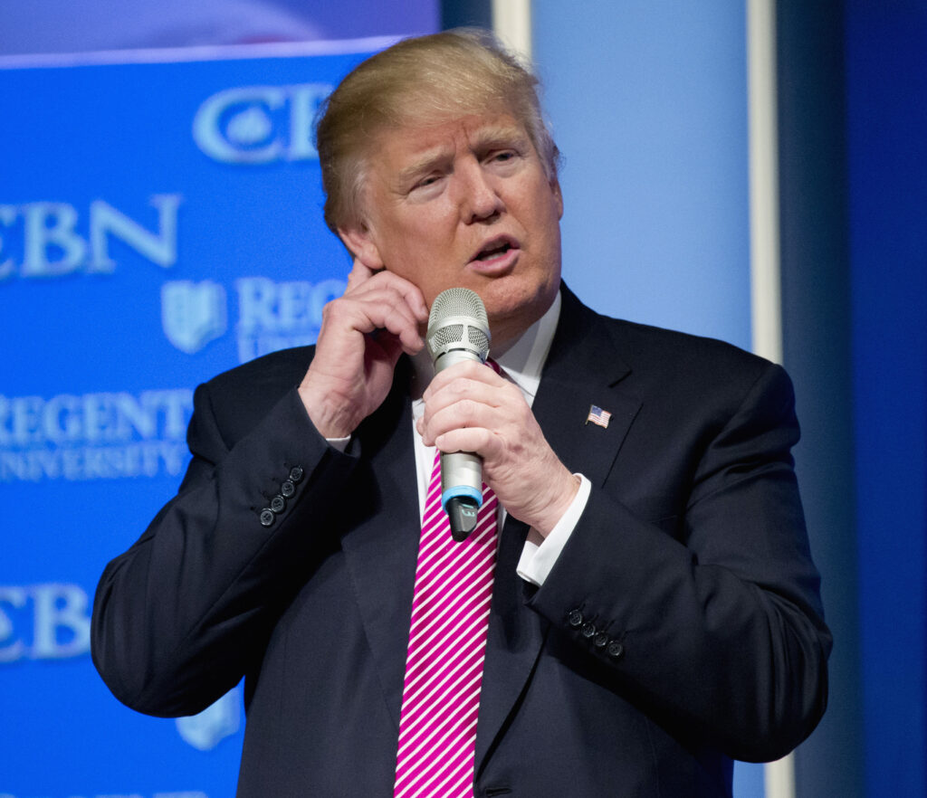 Donald Trump se laudă pe rețelele de socializare: „Foarte multe vești bune vin din acest mandat”