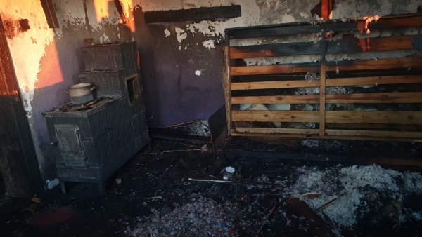 Tragedie la Galaţi. Doi copii au murit într-un incendiu. News Alert