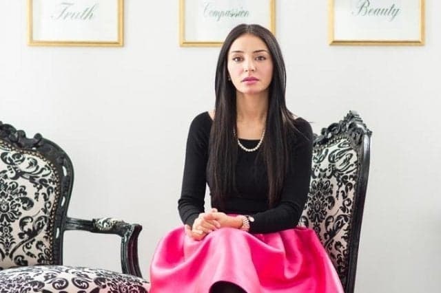 Scandalul Ayahuasca. Iubita fostului șef al „Doi și-un sfert” ar putea scăpa de arest
