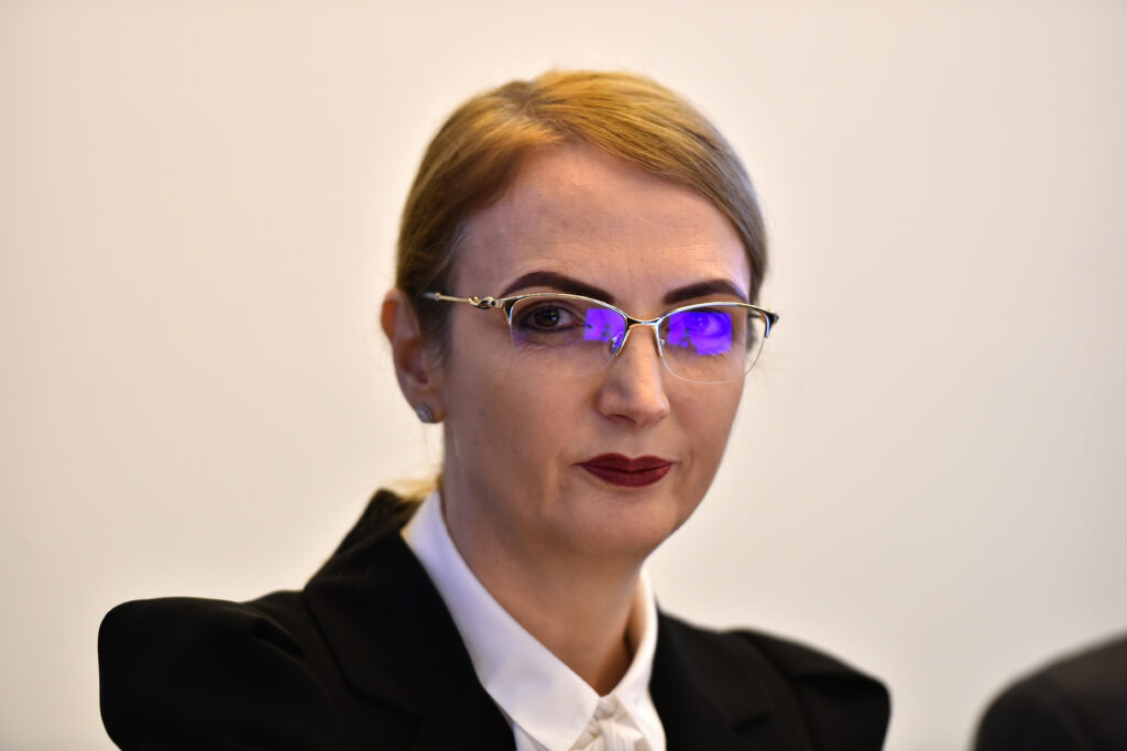 Savonea, locuință de protocol în blocul în care au locuit Băsescu și Năstase. Salariul șefei ÎCCJ