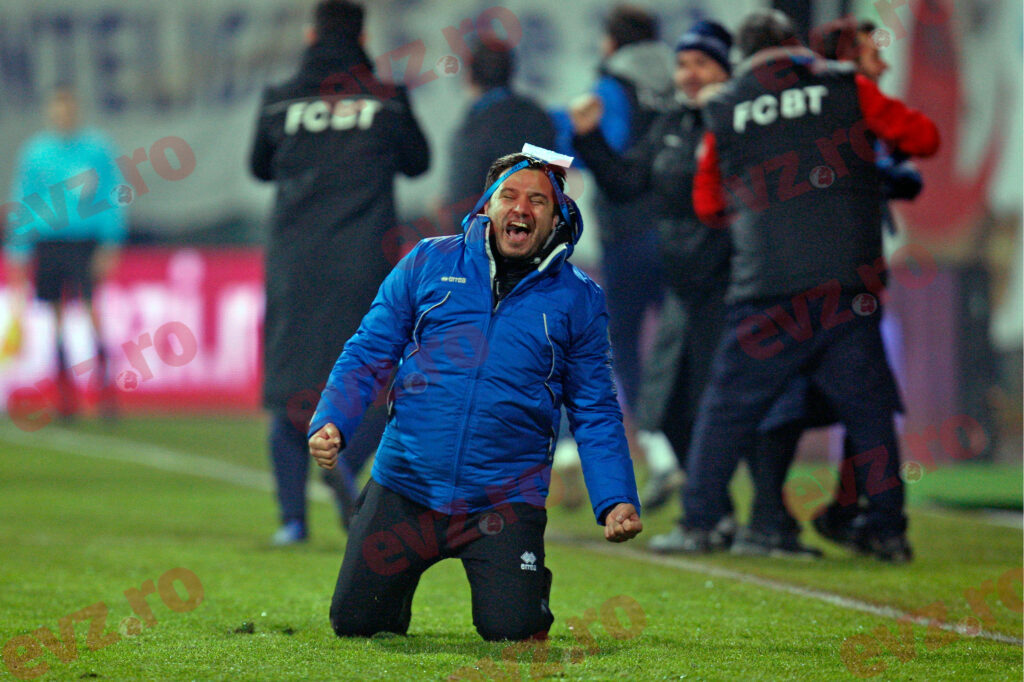 Cine l-a înlocuit pe Marius Croitoru. U Craiova 1948 a anunțat numele noului antrenor al echipei