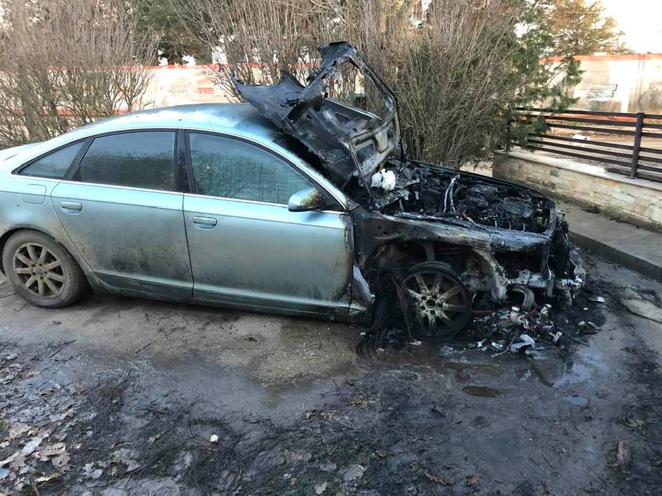 Reglare de conturi politice, cu amenințări și incendieri