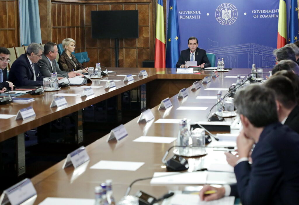 Vești proaste pentru bugetari. Ministrul Muncii: „Nu mai sunt bani de salarii". Olguța Vasilescu, atac fără precedent