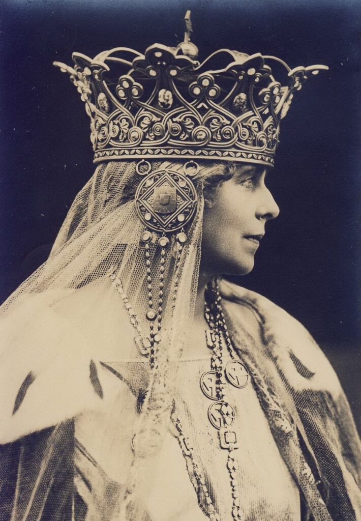 Regina Maria „n-are dreptul să fie și mama”