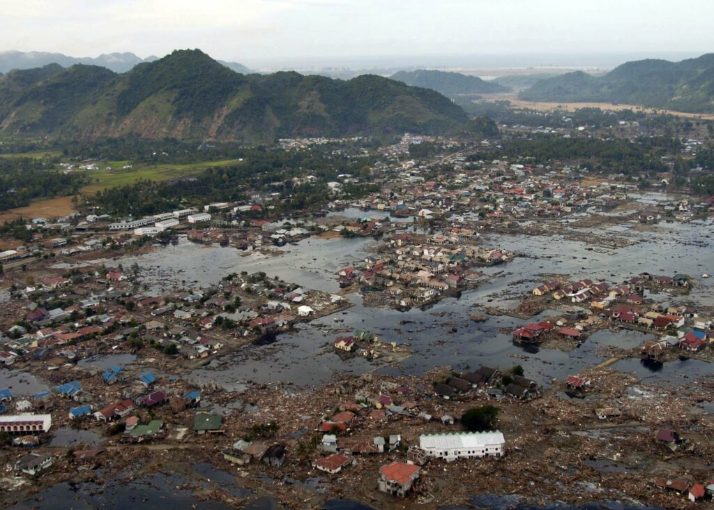 Cumplit. Tsunami devastator. A făcut cât 550 de bombe nucleare