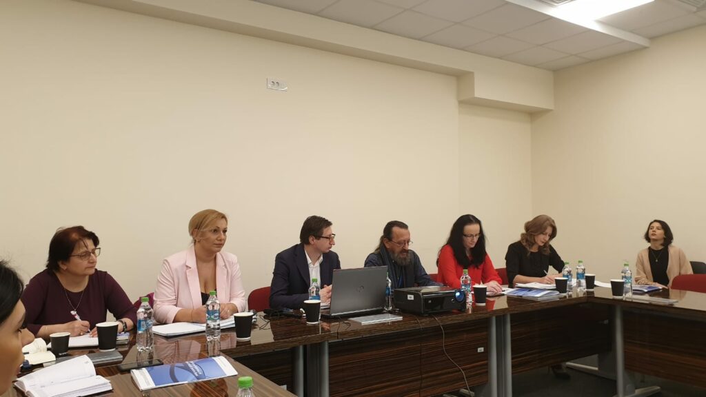 Romii vor avea o platformă online destinată dialogului