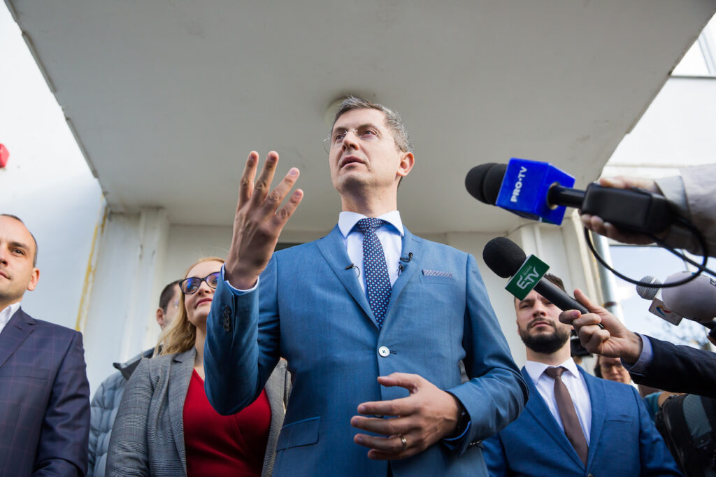 Război total în USR. Dan Barna a scos armele împotriva colegilor! Amenințări pe față