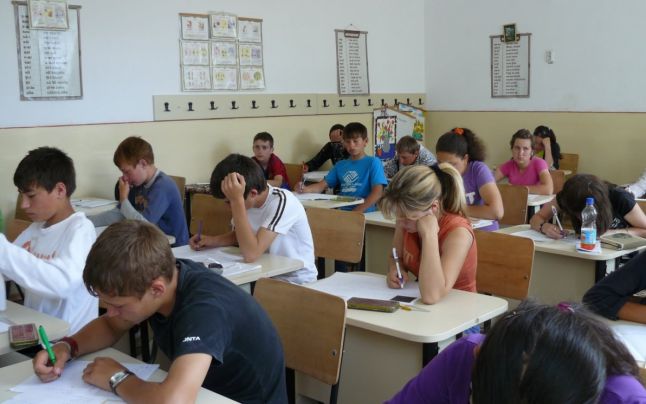 Schimbări majore în educație. OUG pe evaluarea de clasa a 8-a!