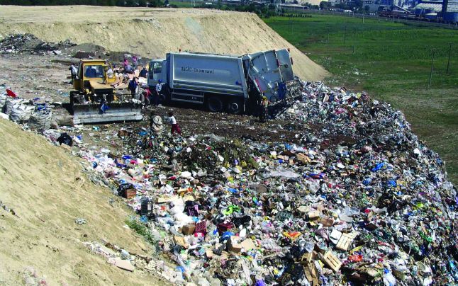 Premierul Orban, semnal de alarmă! Prea mult gunoi, situația e critică în Capitală!