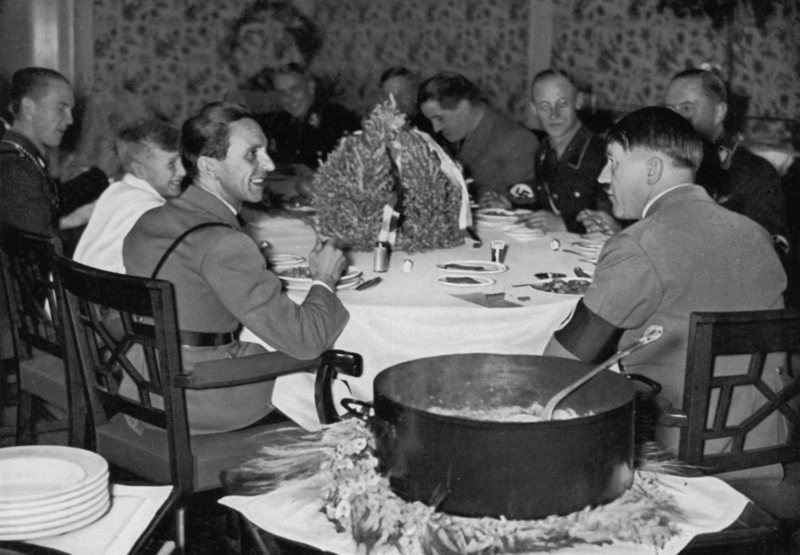 Hitler avea un șef cu care se mândrea