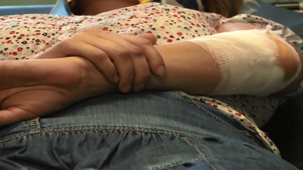 Aveți grijă pe cine lăsați să vă colinde. Înșelătoria care face victime de Crăciun